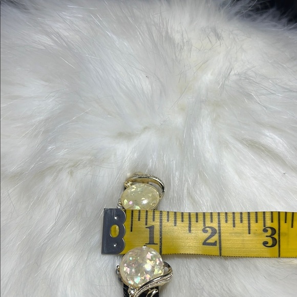 Coro Vintage Opal Clip On Earrings in Gold Setting - Picture 3 of 3